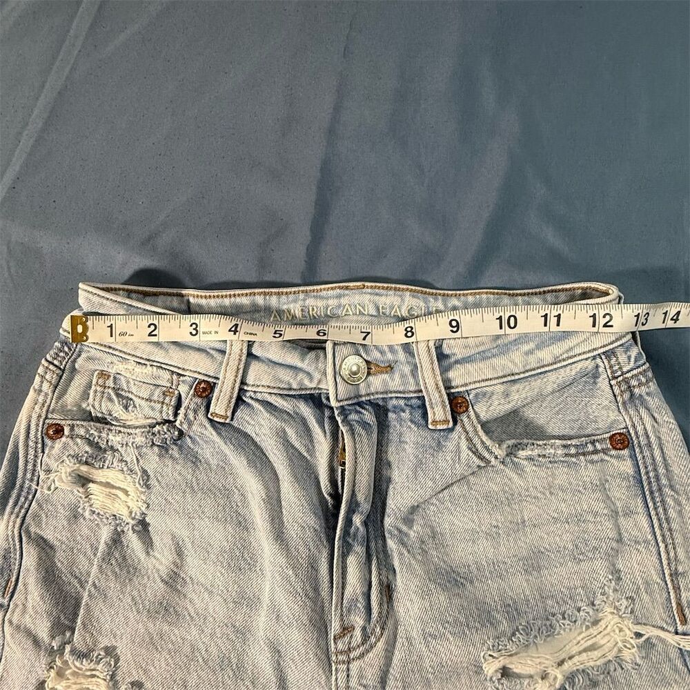 American Eagle Women's High Rise Distressed Grunge Mom Jeans Size 0 Blue - Picture 9 of 10